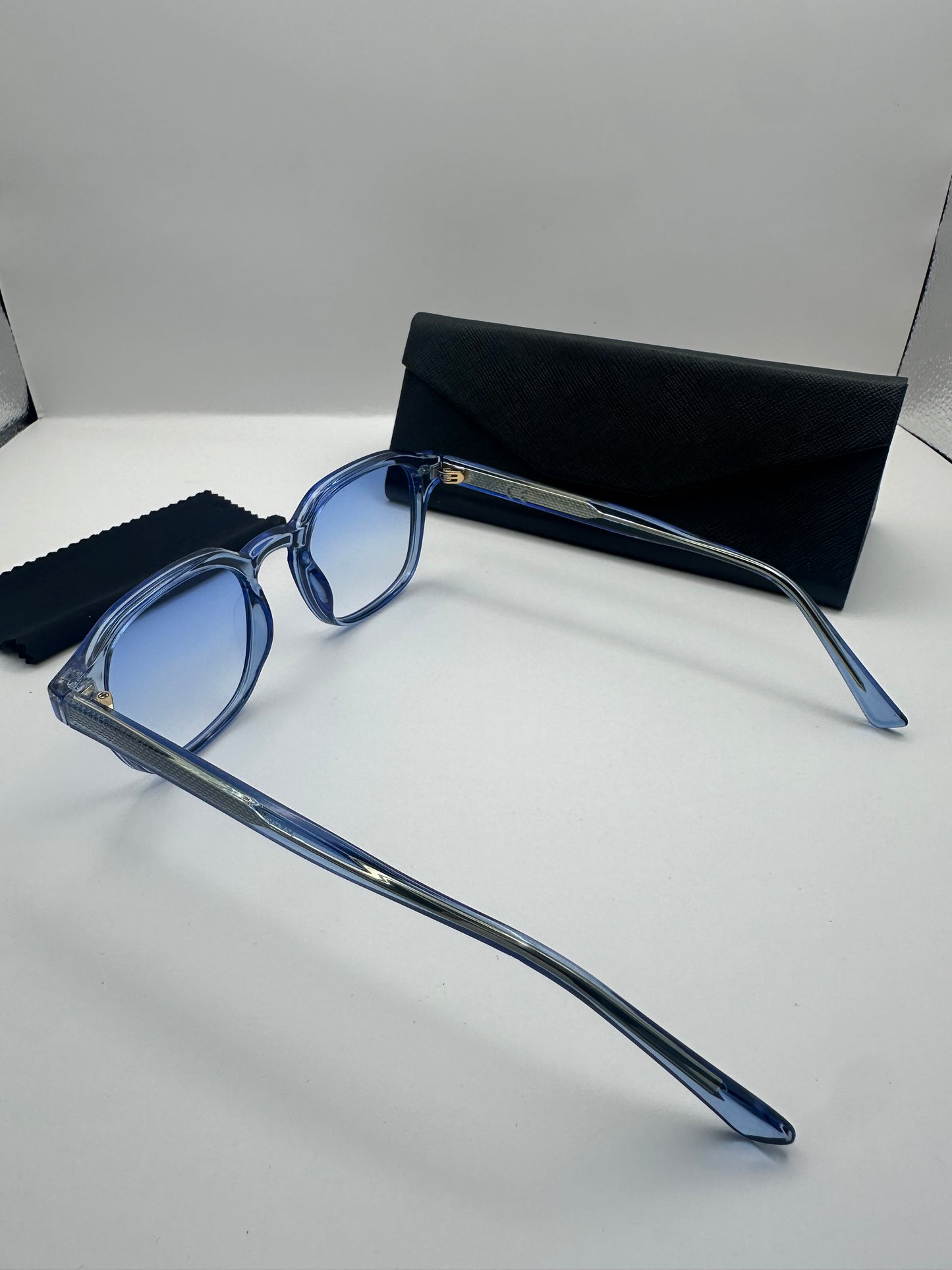 EOS Blue Horizon