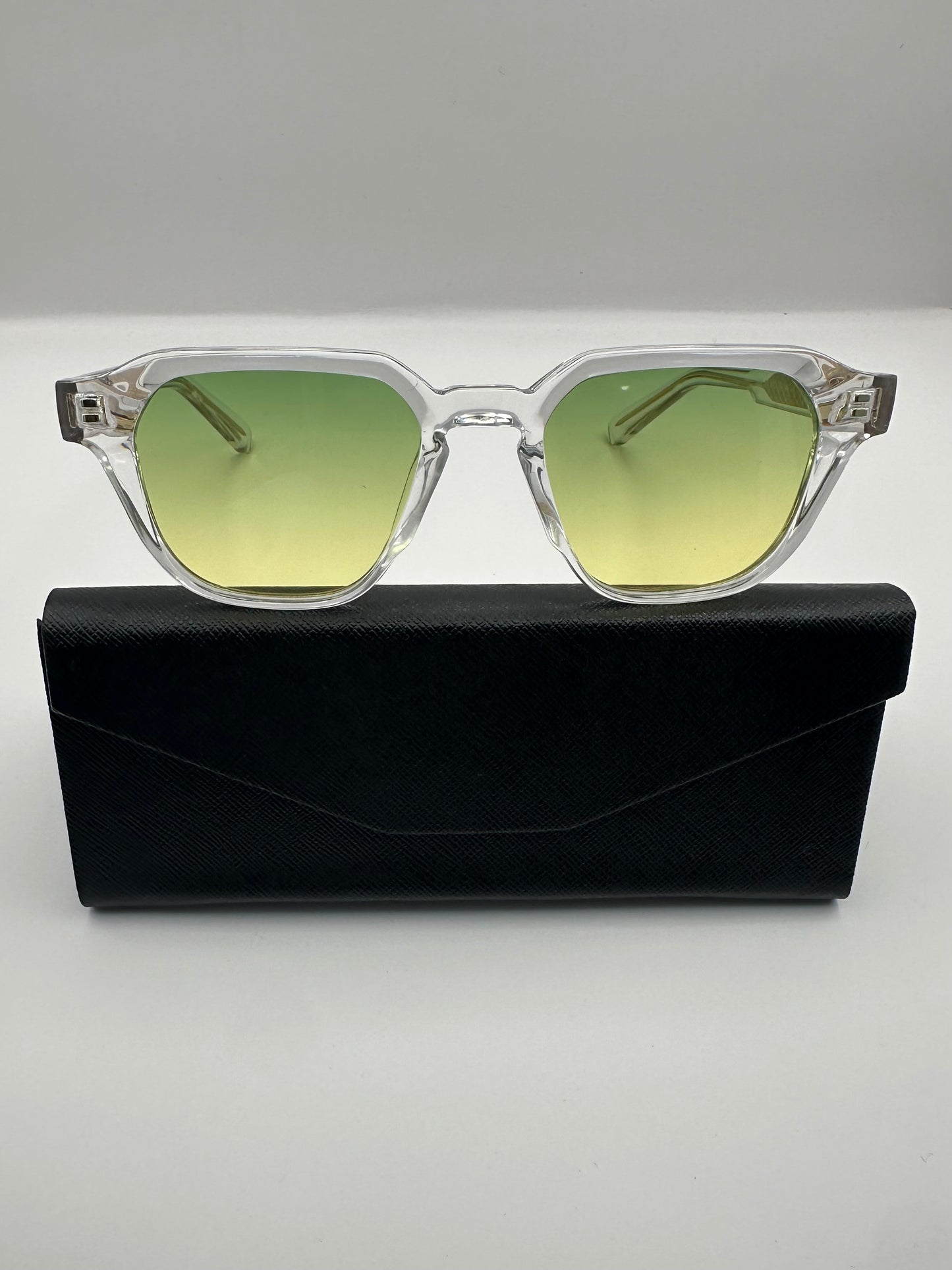 EOS Riviera Green