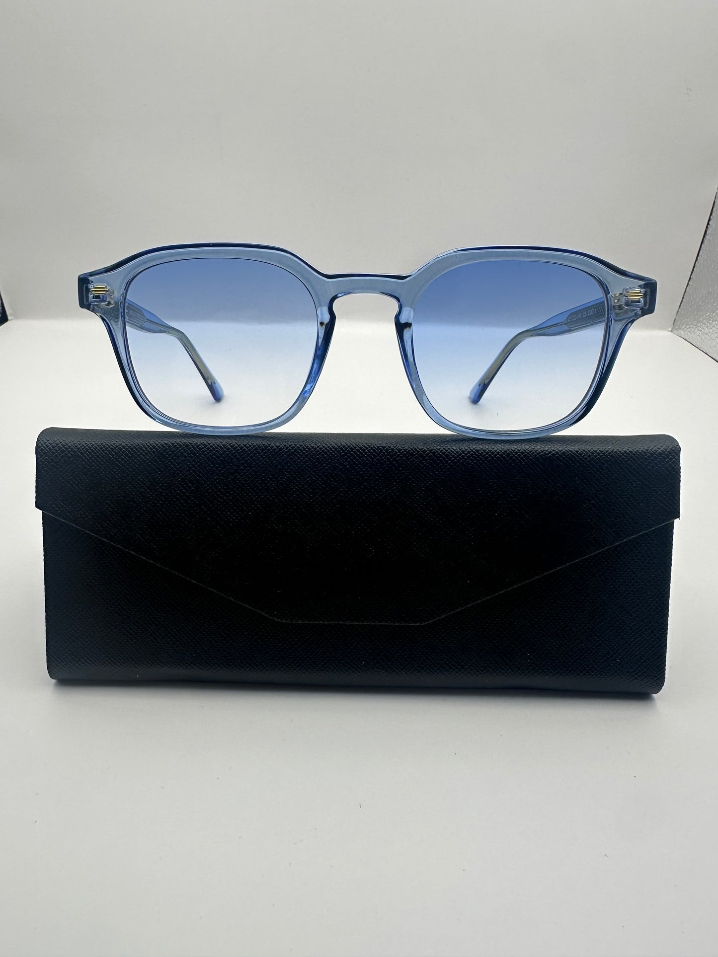 EOS Blue Horizon