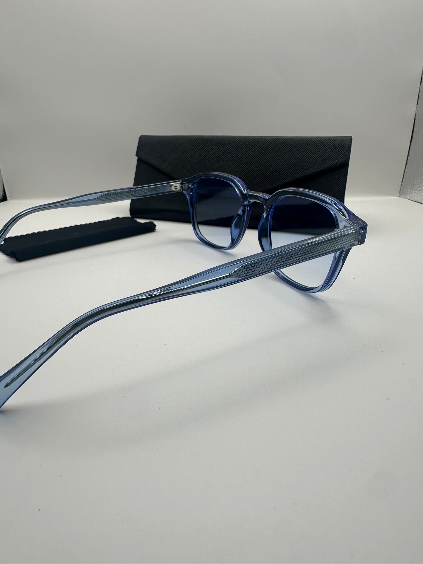 EOS Blue Horizon