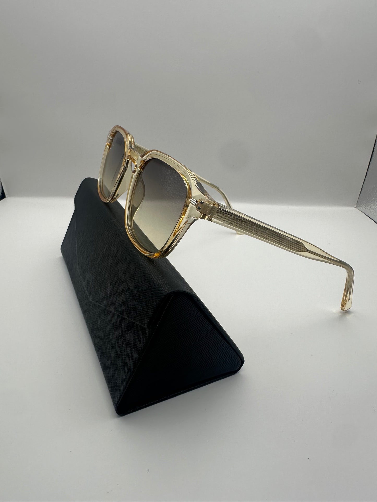 EOS Crystal Gold
